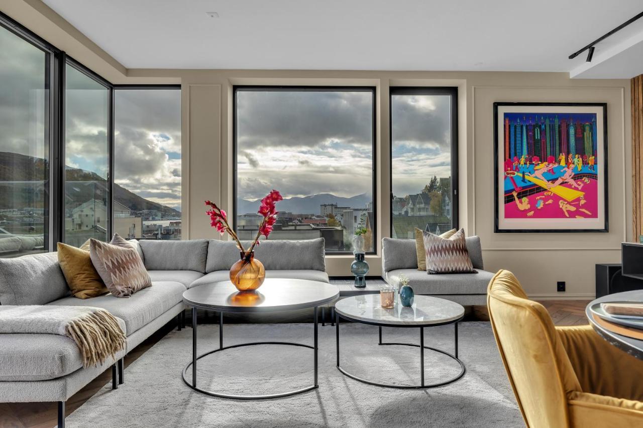 Penthouse In Downtown Tromso New Apartment Екстериор снимка