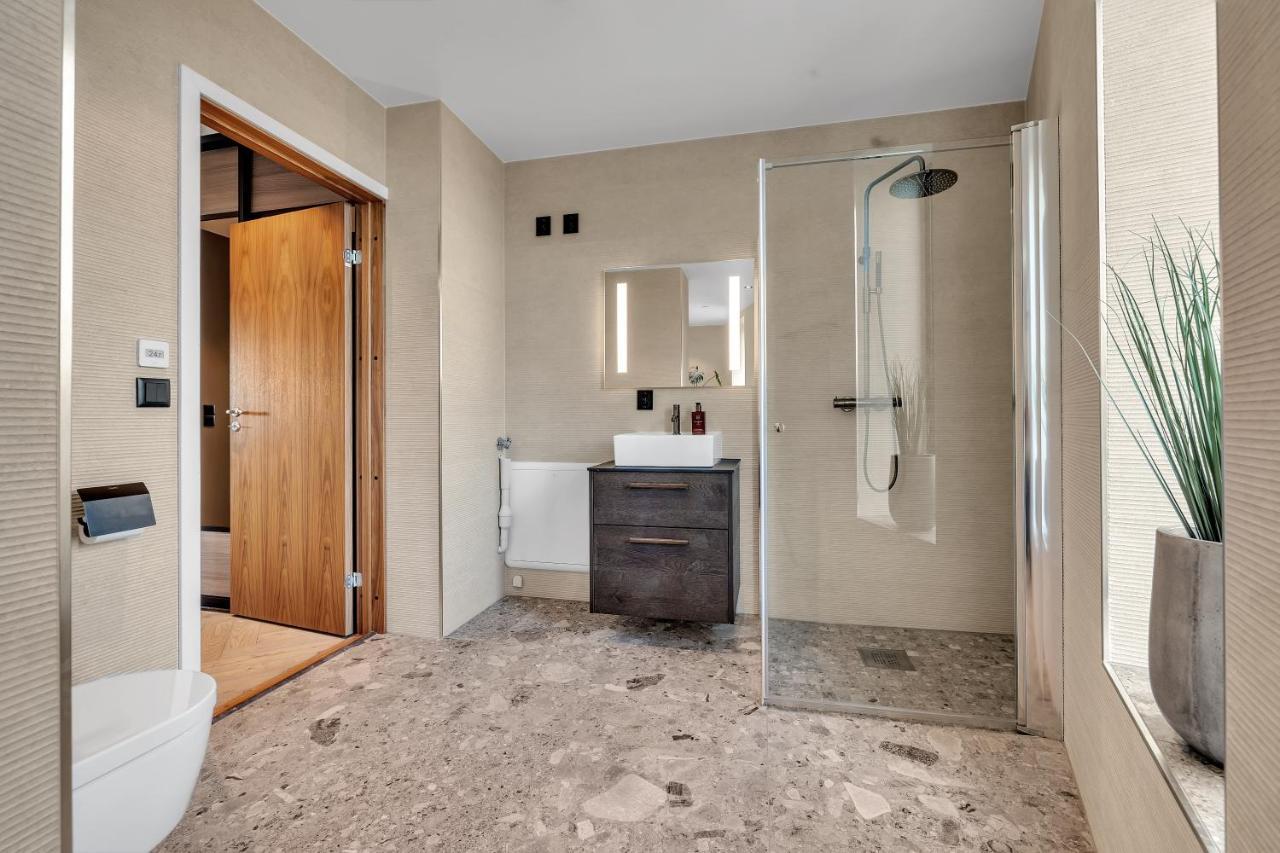 Penthouse In Downtown Tromso New Apartment Екстериор снимка